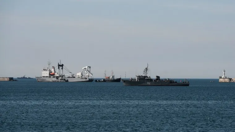 Vojska snimila ruske brodove na putu za Sredozemlje