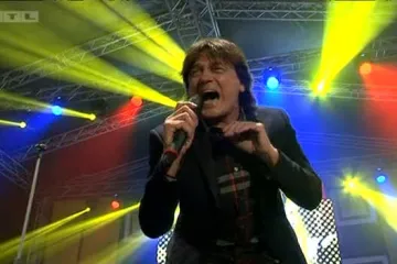 Vječno mladi Zdravko Čolić i dalje je otrov za obožavateljice: Je li mu supruga ljubomorna?