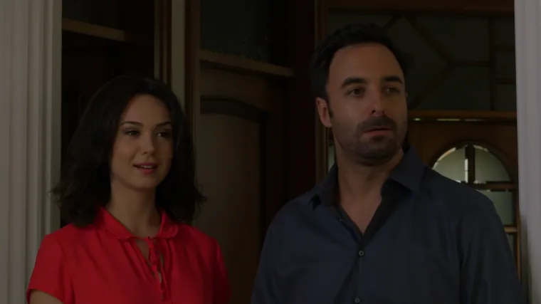 Petar uz pomoć Ivana i Martine traži novi glazbeni studio (Zlatni dvori)