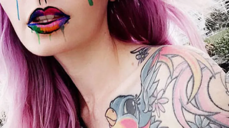 TAKO LIJEPA, A POZLIT ĆE VAM OD NJE! Ono &scaron;to radi sa &scaron;minkom ostavlja bez daha