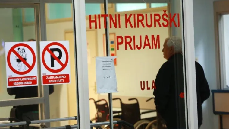 Ovaj mu uručio raskid ugovora, a on pretukao njega i ženu