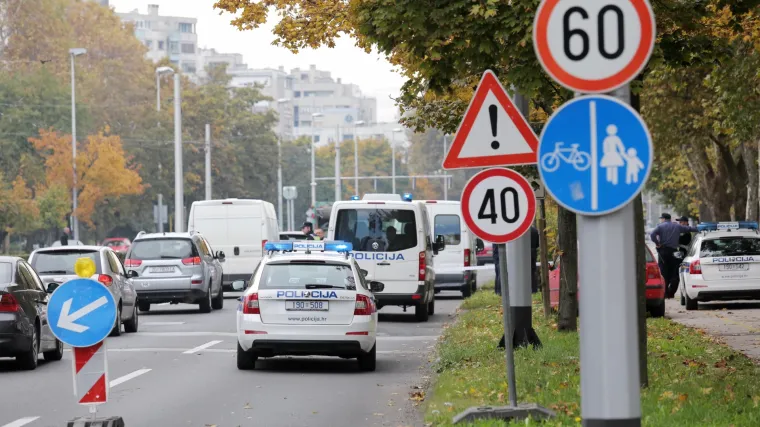 Policijska akcija u Zagrebu: u Vukovarskoj ulici zaustavili bijeli kombi, uhićena jedna osoba!