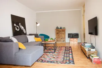 Mladenački dnevni boravak u industrijskom stilu