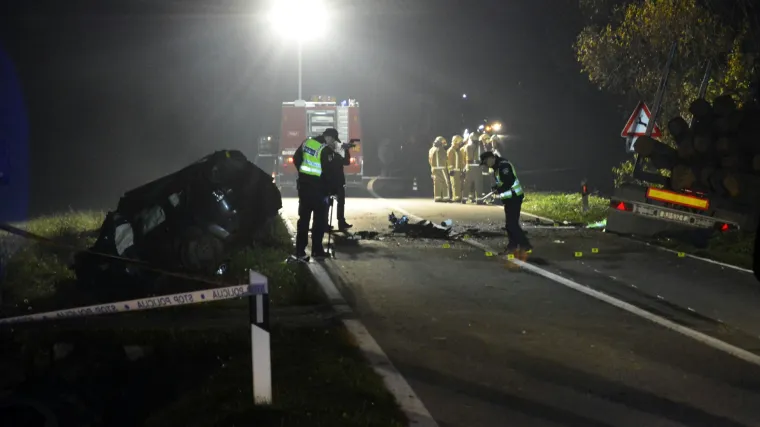 Dvije osobe poginule u direktnom sudaru s kamionom: 'Imao sam osjećaj da su vozeći prema meni jo&scaron; vi&scaron;e ubrzali'