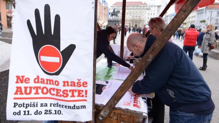 Inicijativa 'Ne damo na&scaron;e autoceste' Vladi: Ni ne pomi&scaron;ljajte dati autoceste u koncesiju