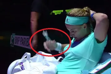 Slavna tenisačica usred meča posegla za škarama i šokirala sve