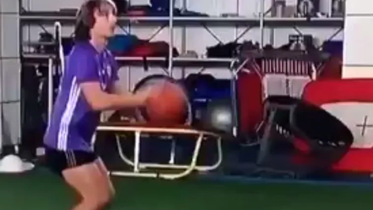 Genijalni Modrić pokazao svoje ko&scaron;arka&scaron;ke vje&scaron;tine