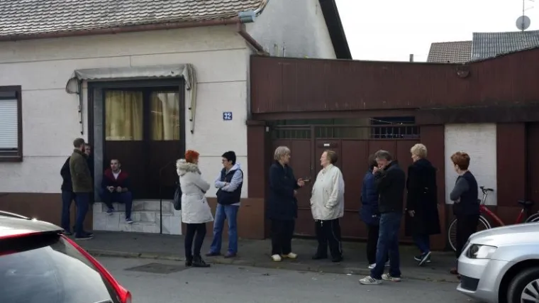 Oba muškarca zaklana odvijačem, vjeruje se da su ubojstva povezana