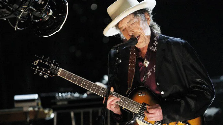 Dylanu nitko ne može oduzeti Nobelovu nagradu, ali može novac