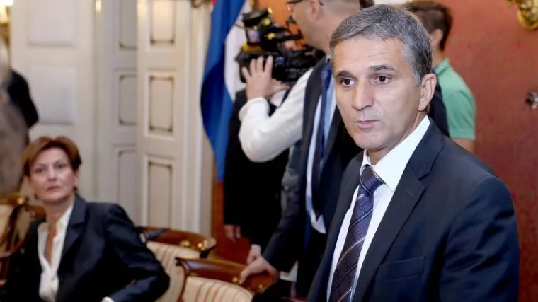 'Goran Marić nije podnio ostavku! Dobit će ministarstvo'