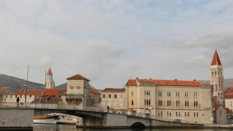 Mađar kupio palaču i pri adaptaciji među stropnim gredama prona&scaron;ao pravo blago