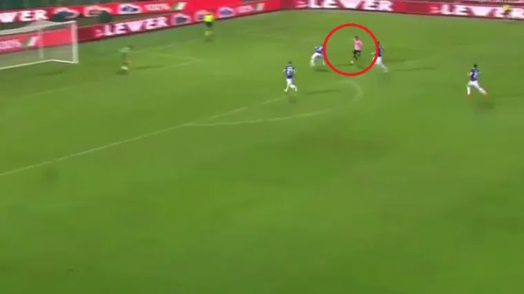 Poslao cijelu obranu po ćevape i zabio