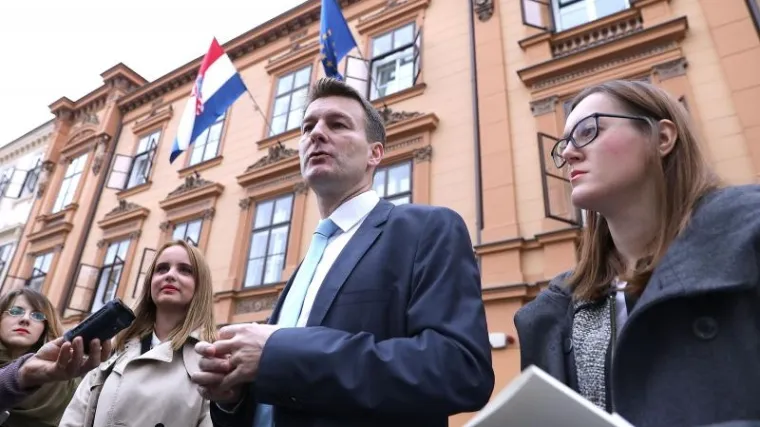 Markićkina udruga opet u akciji, ministar Kujundžić im brzo odgovorio