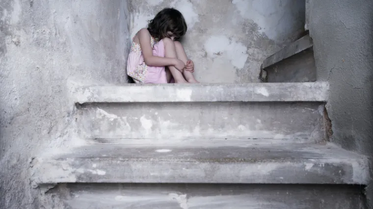 Tinejdžeri silovali 14-godi&scaron;njakinju, sve snimili pa je ostavili da umre