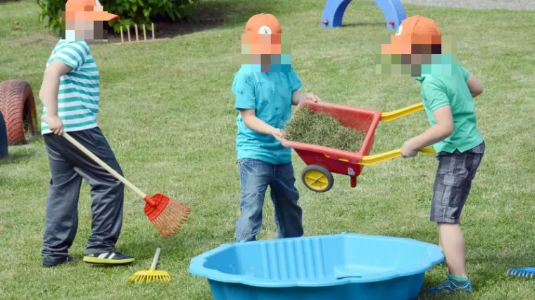 Prislu&scaron;kivao tete u vrtiću jer mu je dijete zaplakalo