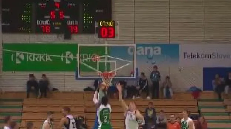 Curry donio pobjedu domaćinu u posljednjim sekundama