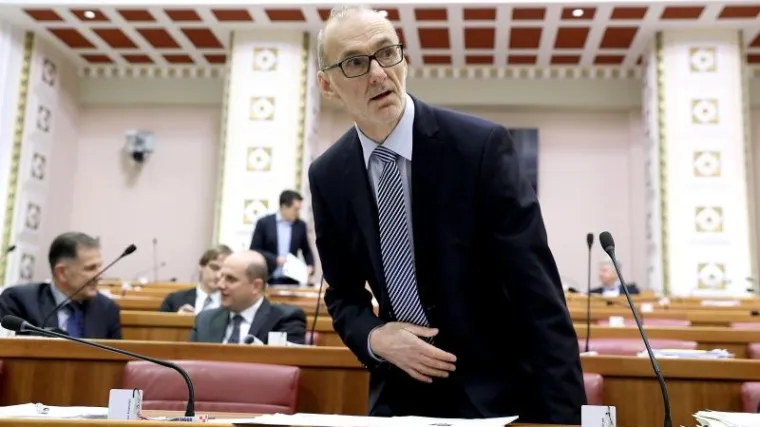 'Da je Milanović sjedio u Saboru i radio možda bi bolje pro&scaron;li na izborima'