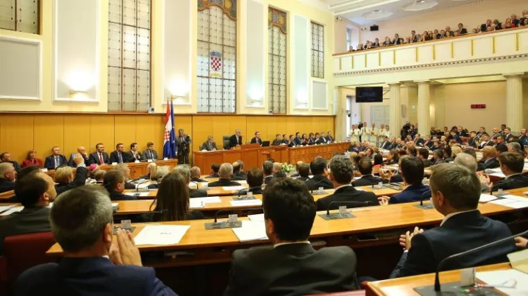 STUPNICIMA! S takvom povi&scaron;icom mogu izostati i petkom!