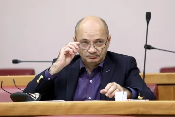 'Vratite si preplaćene kamate'