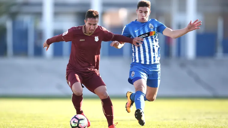 Nogometa&scaron;i Rijeke zadržali su se na vodećoj poziciji: na gostovanju svladali Lokomotivu