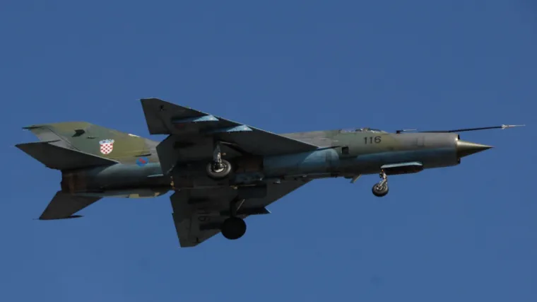 Brza reakcija dežurnog borbenog dvojca: hrvatski MIG-ovi presreli i identificirali talijanski civilni zrakoplov