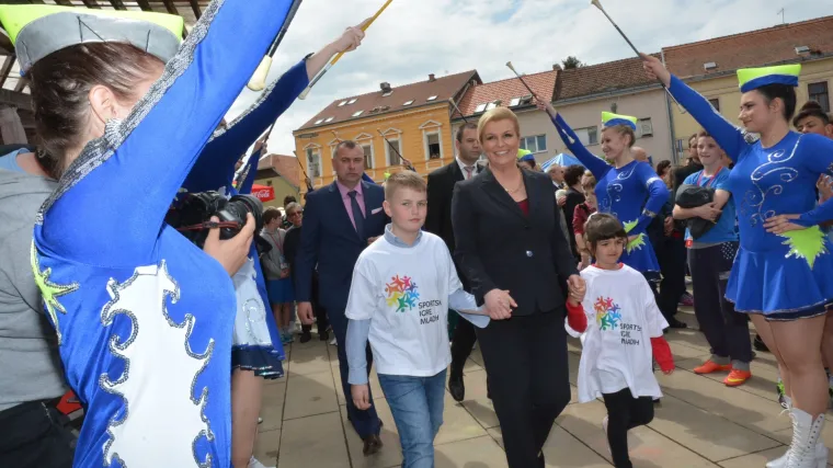 Srednjo&scaron;kolci prijavili predsjednicu Povjernici za informiranje jer im nije dala konkretne odgovore na njihova konkretna pitanja