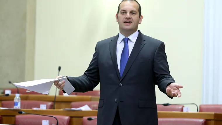 Ivan Klarin najavio: 'Zatražit ću istragu o stvarnom broju potpisa Davora Bernardića'