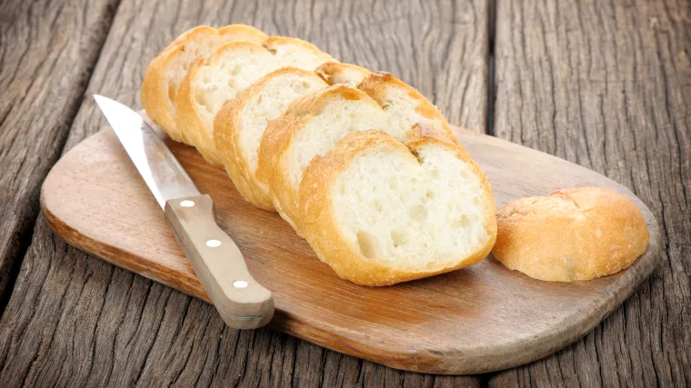 Za&scaron;to kruh ne bi smio poskupjeti: ispekli smo &scaron;trucu za tri kune, pogledajte kako!