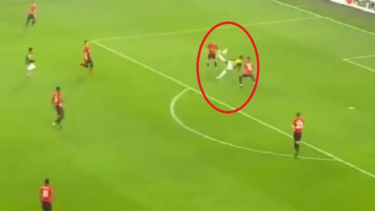 Čudesnim 'škaricama' matirao Manchester United već u drugoj minuti