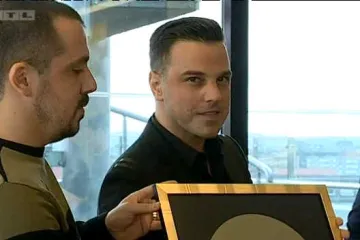 Polzatile se 'Usne varane': Ivan Zak dobio zlatnu ploču i otkrio nam ponešto o svom ljubavnom životu