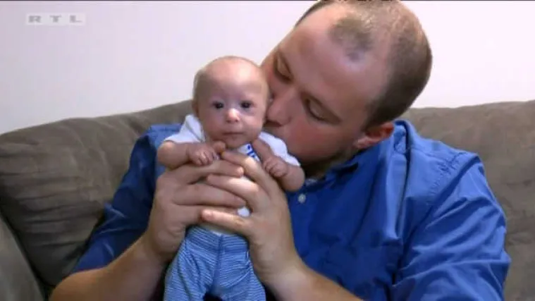 'Palčić' Matthew rođen s 450 grama: 'Rekli su da neće preživjeti, sada znamo da će biti kao i sva druga djeca, samo sitan'