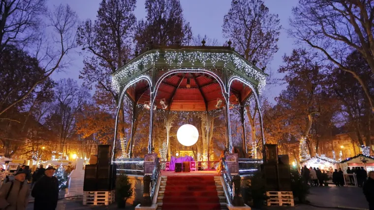 U Zagrebu već počelo ukra&scaron;avanje: istražili smo koliko se tro&scaron;i na božićno ruho u cijeloj zemlji