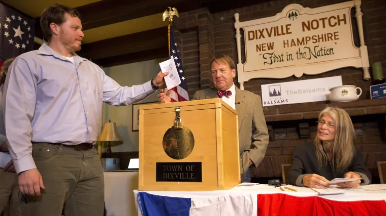 Amerika odlučuje o novom predsjedniku: Trump pobijedio Clinton na ponoćnom glasovanju u New Hampshireu