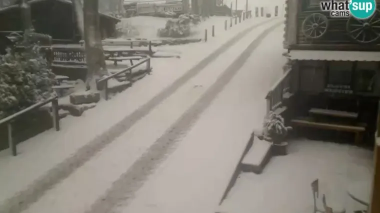 Snijeg već pada na Sljemenu, a tijekom dana moglo bi ga biti i u nizinama