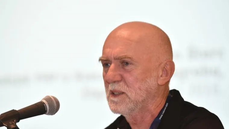 'Naši političari ništa ne razumiju, bez iseljeništva nema demografske obnove'