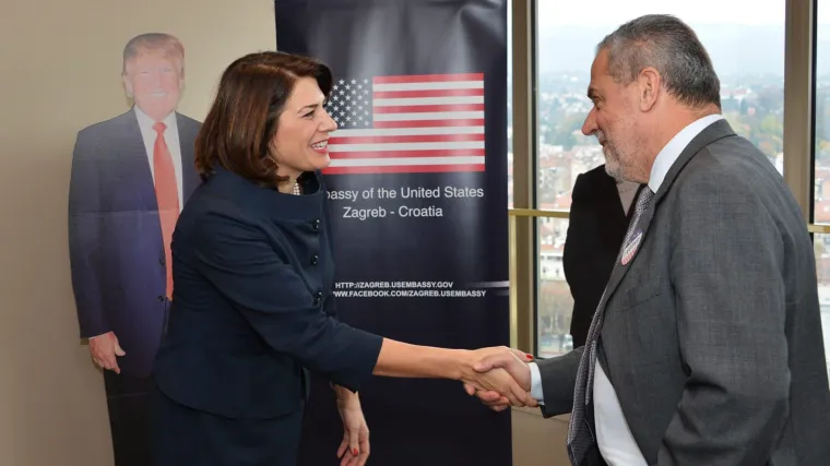 Bandić na Facebooku slavi pobjedu 'gospodina Donalda Trumpa'