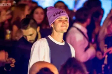 I naše zvijezde pohrlile na Bieberov koncert: Justin na stageu poljubio hrvatsku zastavu pa otišao u 'Best'