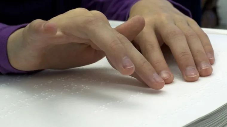 Znanstvenici izumili uređaj za slijepe: moći će čitati bez Brailleovog pisma