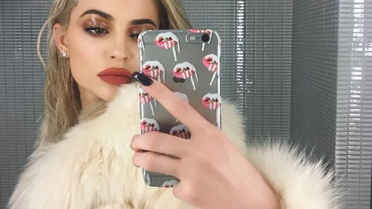 Kylieno carstvo raste: Sestra Kardashian otvara svoju prvu trgovinu s make-upom
