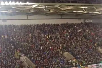 Navijači su pomahnitali kad je u igru ušla legenda Sjeverne Irske