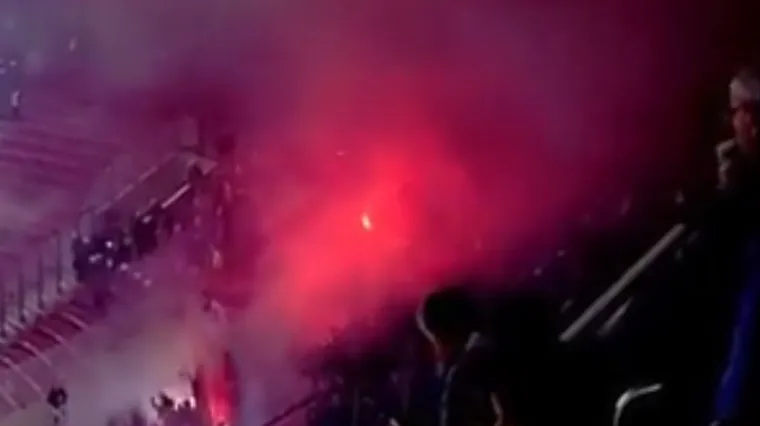 Gorilo je i u Pireju, evo za&scaron;to je bila prekinuta utakmica Grčke i BiH