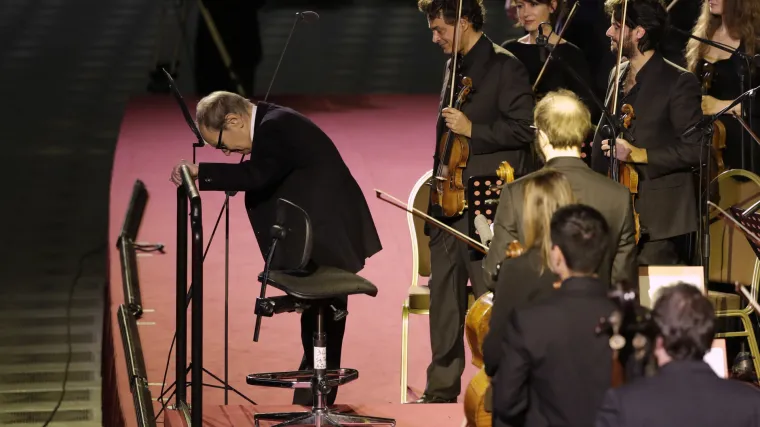 Oskarovac Morricone održao koncert u Vatikanu na kojemu su počasni uzvanici bili beskućnici