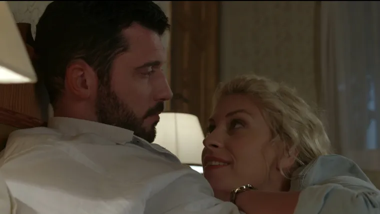 Ana pomaže Neri da se zaposli kao Katina pomoćnica (Zlatni dvori)