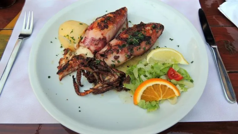 'Nema vi&scaron;e turista, smanjili smo cijene, sada slobodno i vi dođite u na&scaron;e restorane'