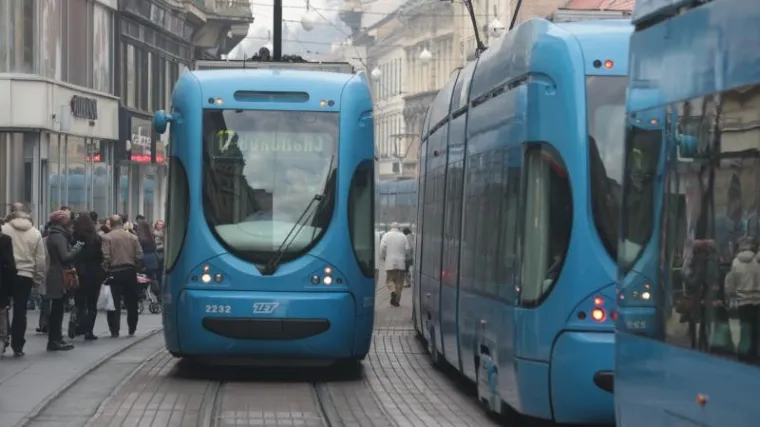 Prometna nesreća na Maksimirskoj, tramvajski promet u prekidu