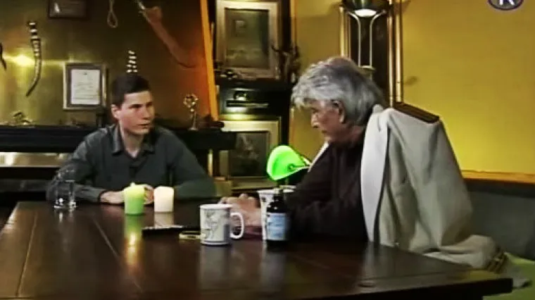 'Ne možeš se ponašati kao senilni starac koji jednu rečenicu ponavlja tri puta'