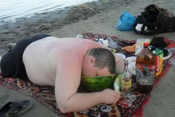 KAD RUSI RADE PROFILNE SLIKE... Neukus im je u krvi i jako se ponose time