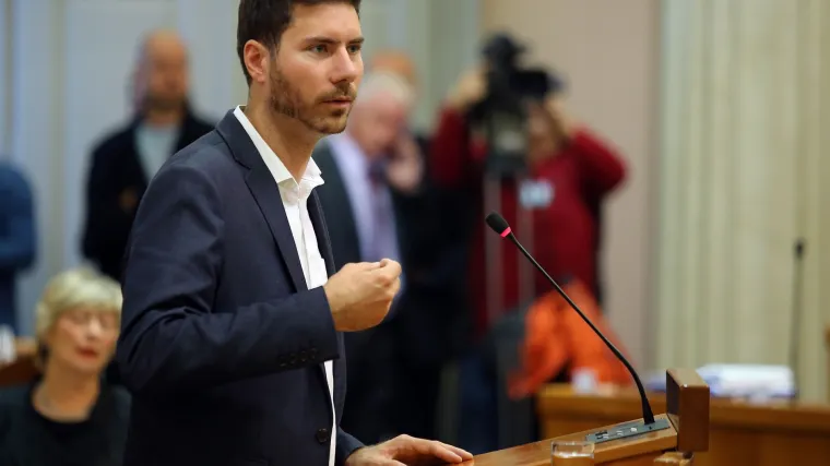 Ivan Pernar brutalno izvrijeđao Hanžekovića: od Sabora zatražio da ga od njega za&scaron;titi