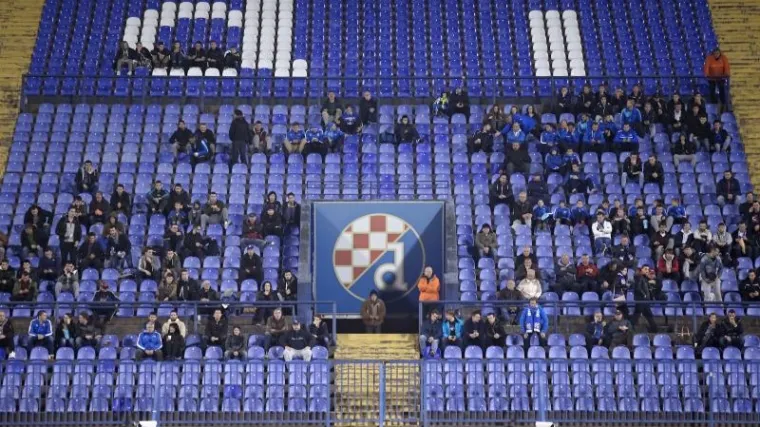 DINAMO NIKOGA NE ZANIMA: Šačica navijača gledala utakmicu s Istrom