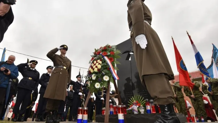 U &Scaron;kabrnji obilježena 25. godi&scaron;njica stravičnog masakra